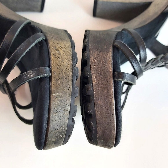 VTG Dr. Scholl's Black Strappy Leather Sandals Woven T-Strap Wood Platform Heel - Picture 15 of 16